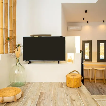 Seaside House With Sunset View And Small Pool فيلة إيوس خورا