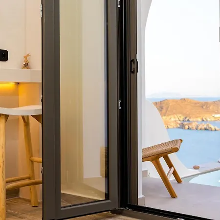 Seaside House With Sunset View And Small Pool