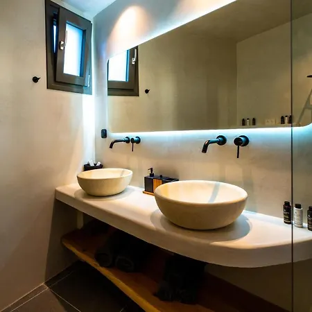 Seaside House With Sunset View And Small Pool *