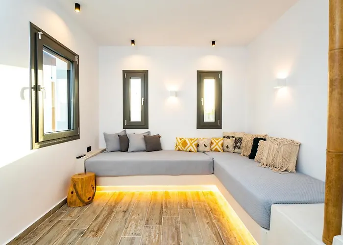 Seaside House With Sunset View And Small Pool