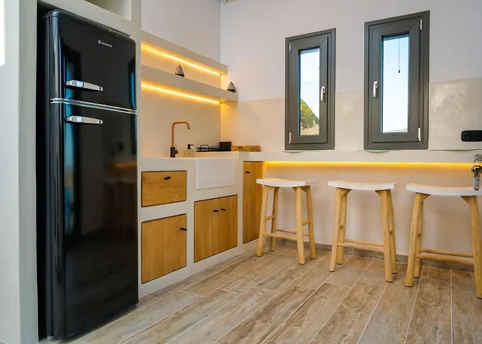 Seaside House With Sunset View And Small Pool *