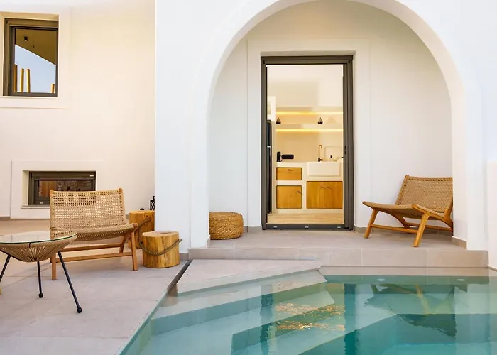 Seaside House With Sunset View And Small Pool Villa